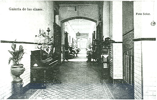 Pasillo del colegio Marqués de Vallejo