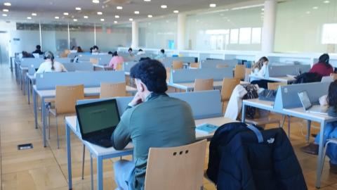 Sala de estudios biblioteca