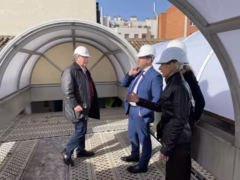 El alcalde en la cubierta 